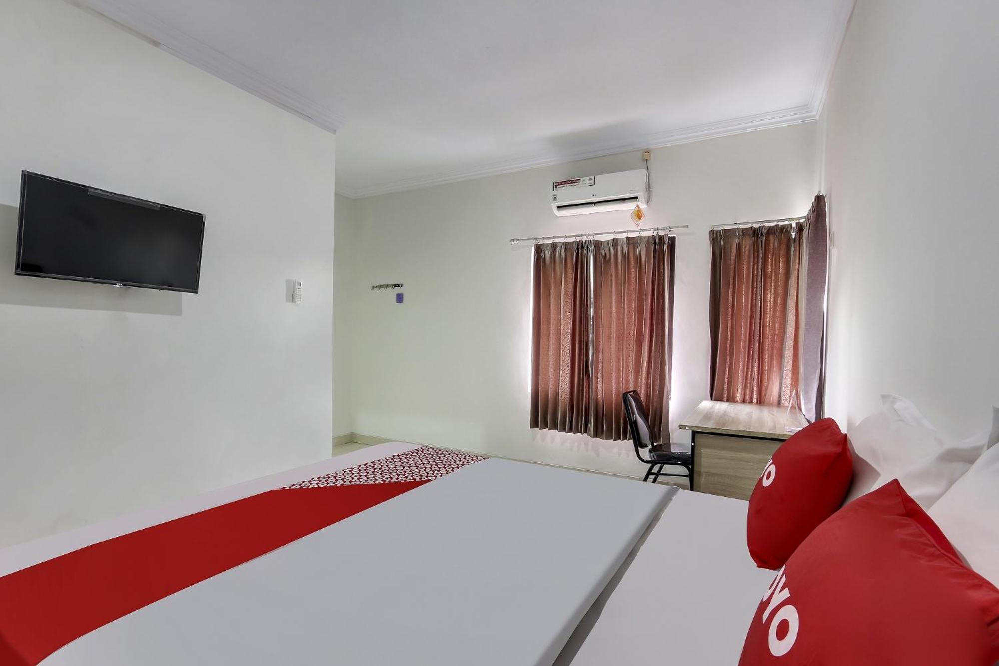 Oyo 91082 Nathania Exclusive Sleman  Eksteriør billede